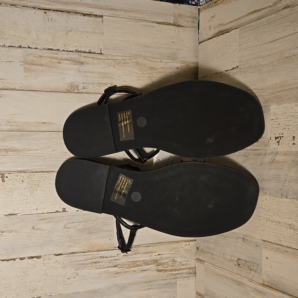 NWOT Black thong sandals sz.8.5 - Picture 5 of 5